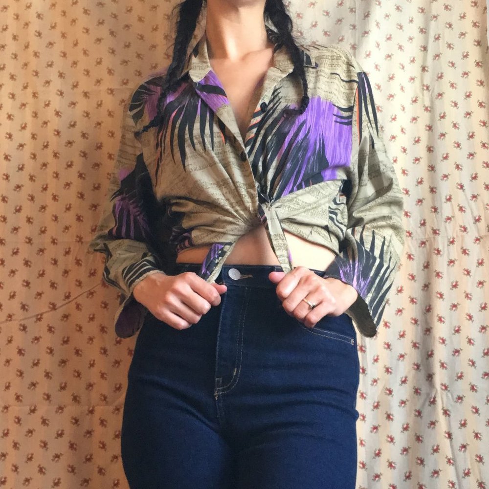 *SOLD* VINTAGE Tropical Print Button Down